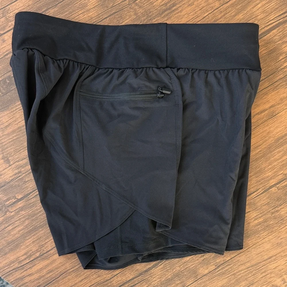 Torrid Active Black Shorts Size 00 (M/L 10) NWT Stretch Woven Bike Short Lined - Picture 6 of 7